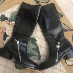 Pre-loved Capezzani leather boots